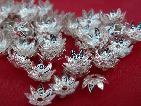 6 Perlenkappen Blütenform, 8mm